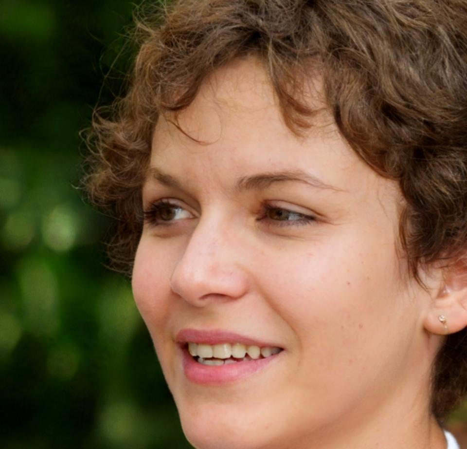 Carmela Villar, Especialista en Seguros Personales